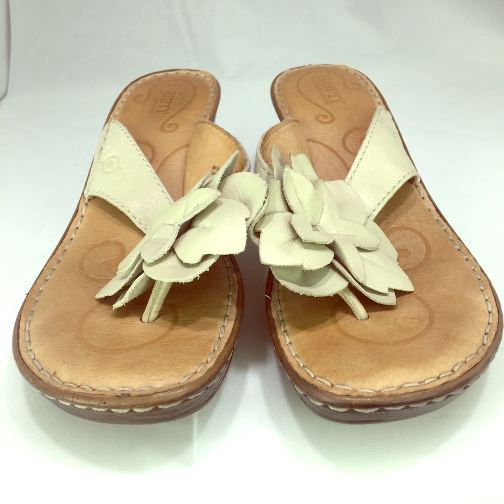 Born Leather Flower Wedge Thong Sandal Size 10